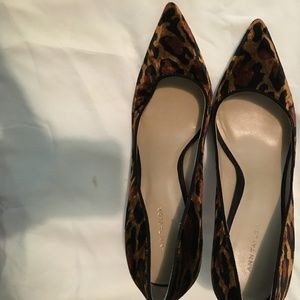 Ann Taylor Animal print Brown Gold velvet Shoe